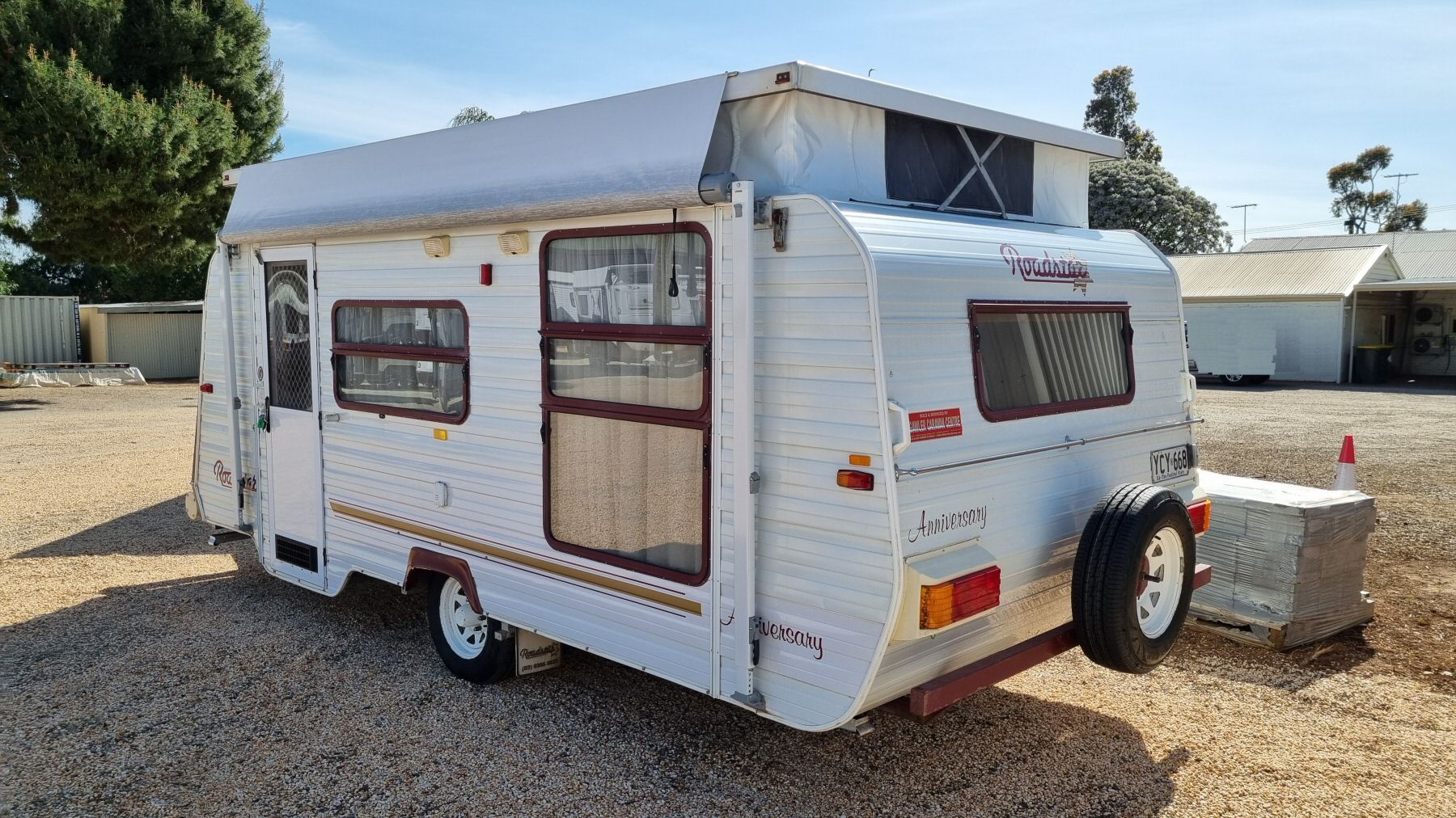 ROADSTAR 17'6" CN 9R8012 RN YCY-668