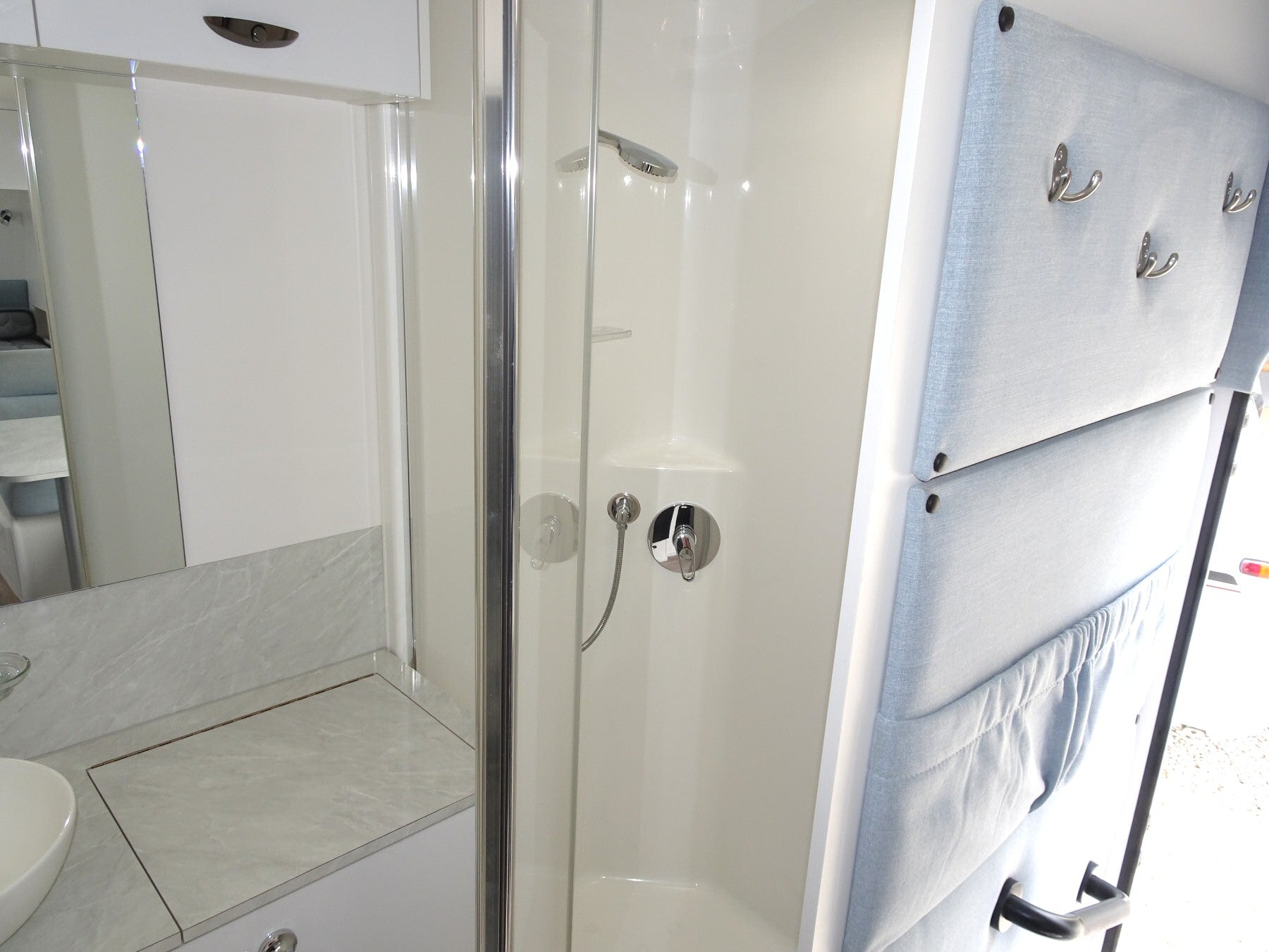 VISCOUNT 18'6" RN S166-TJI