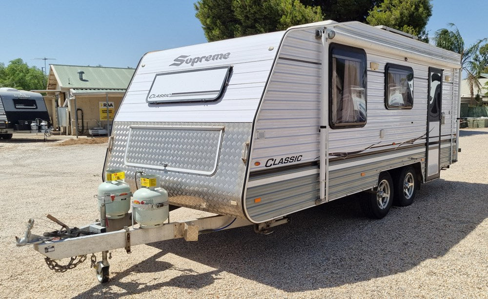 SUPREME CLASSIC 19'6" 2013 RN S979-TCT