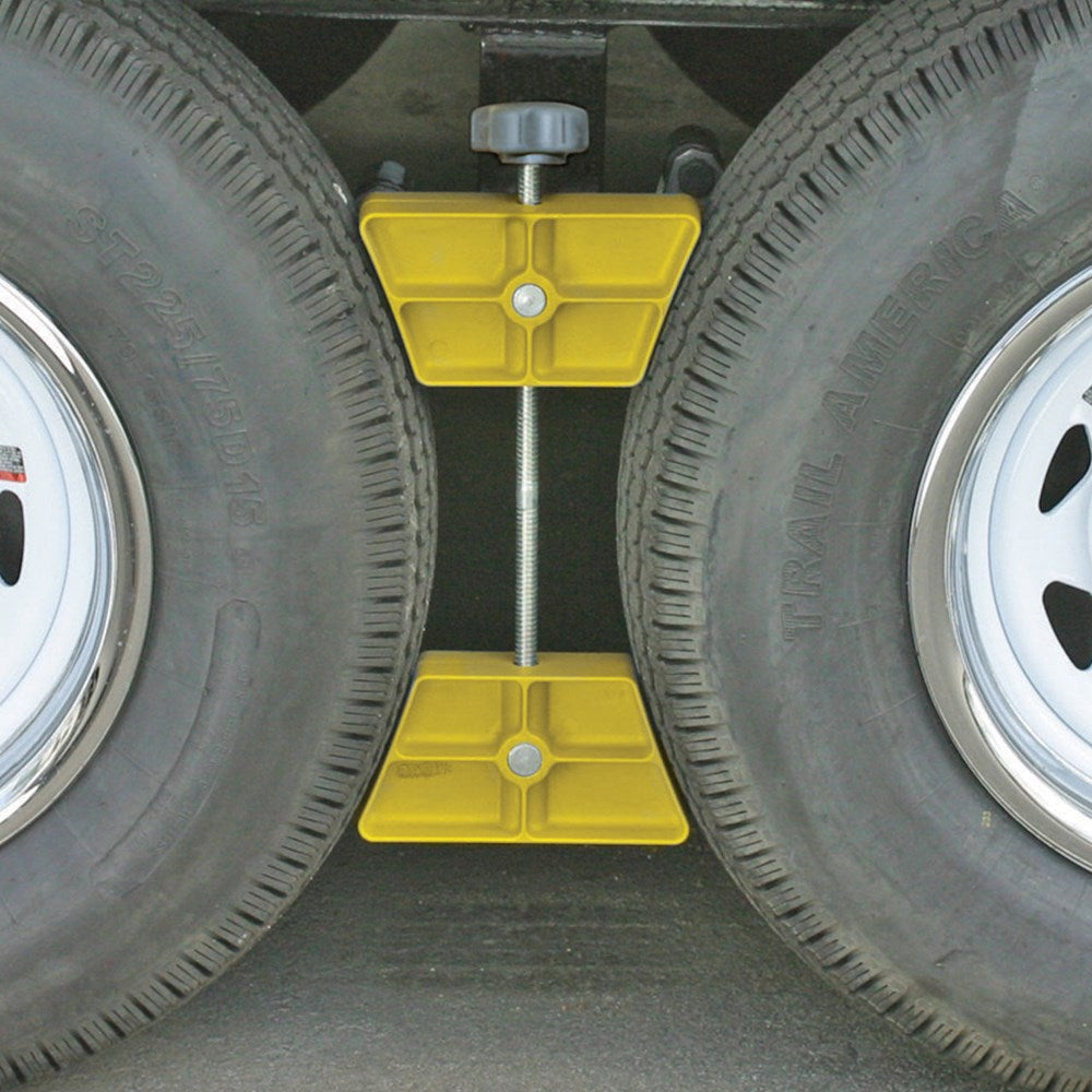 WHEEL STOP CAMCO