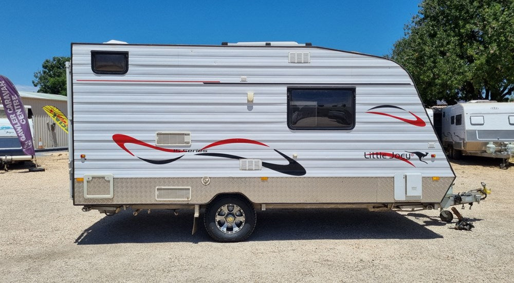 NEW AGE LITTLE JOEY 17'1" 2011 RN S319-TBT