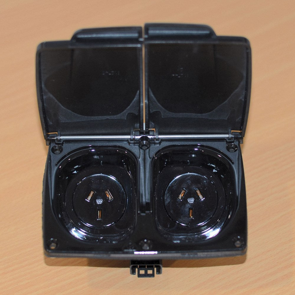 CMS 240 VOLT TWIN POWER OUTLET 10AMP BLACK