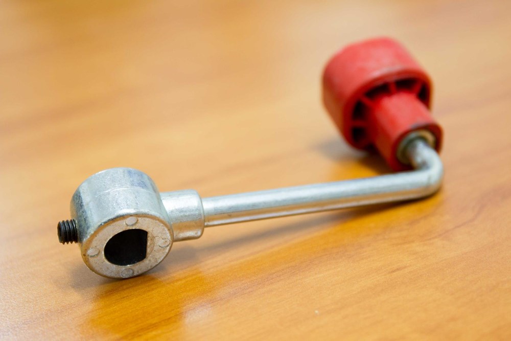 JOCKEY WHEEL WINDER HANDLE - ALKO c/w GRUB SCREW